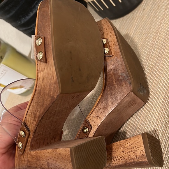 Wood clogs - Picture 4 of 5